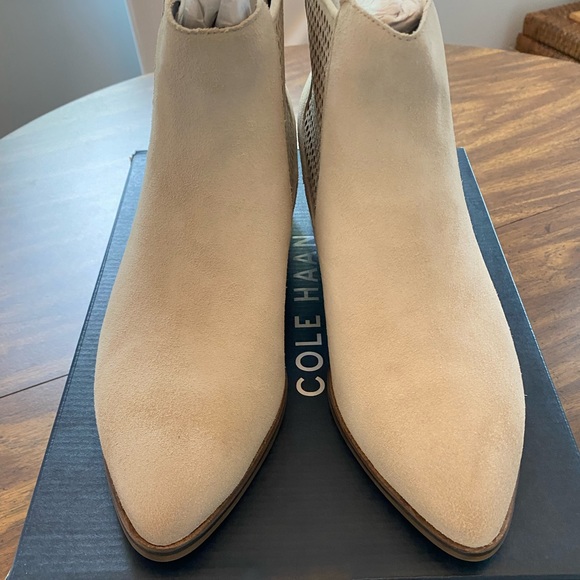 Cole Haan Val Bootie in Birch Suede Size 10 - Picture 4 of 4